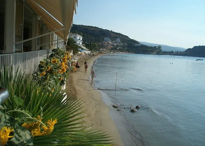 Hotel Tolo
